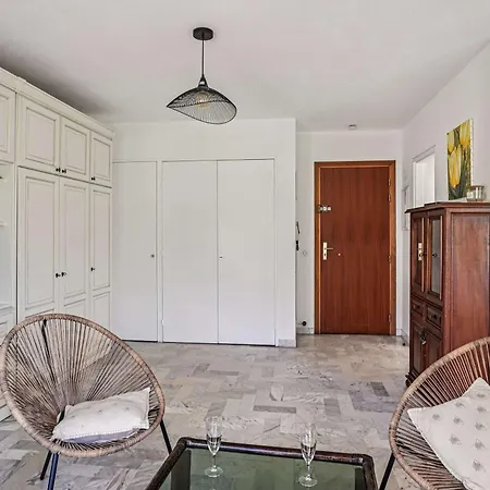 아파트 Lx112 Balcon, Jardin, Piscine, Privee 망들리유 라 나플