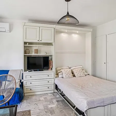 아파트 Lx112 Balcon, Jardin, Piscine, Privee 망들리유 라 나플